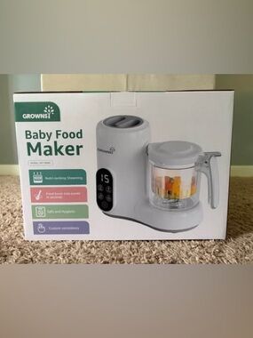 NWT- Grownsy Baby Food Maker